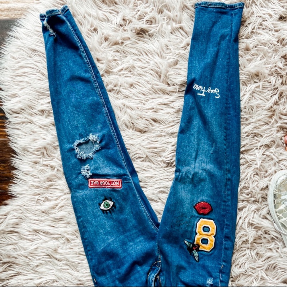 Cute embroidery jeans